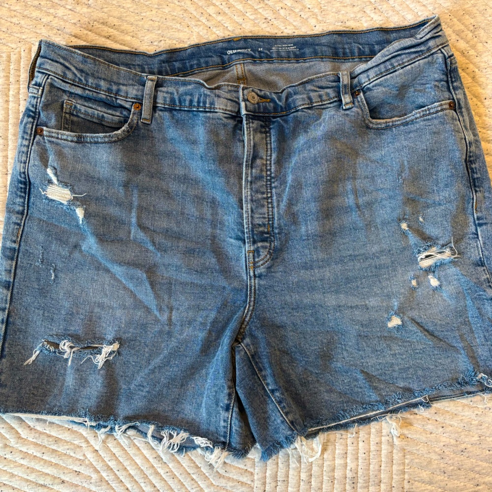 Old Navy Jean Shorts size 22